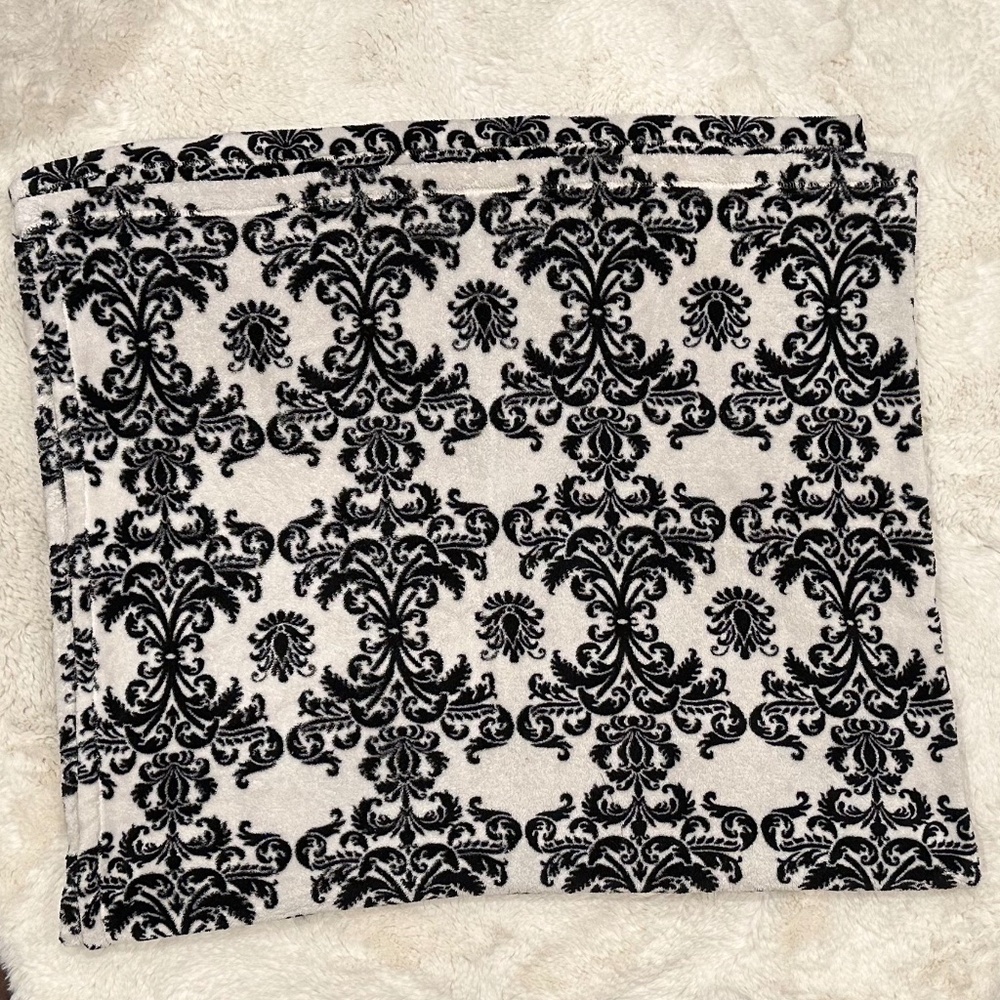 Fleece Fleur De Lis Blanket